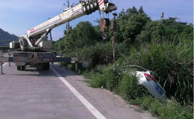 郾城区重载吊车救援 郾城区重载吊车救援